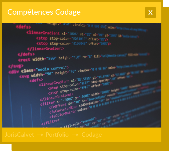 Un écran avec du code est visible